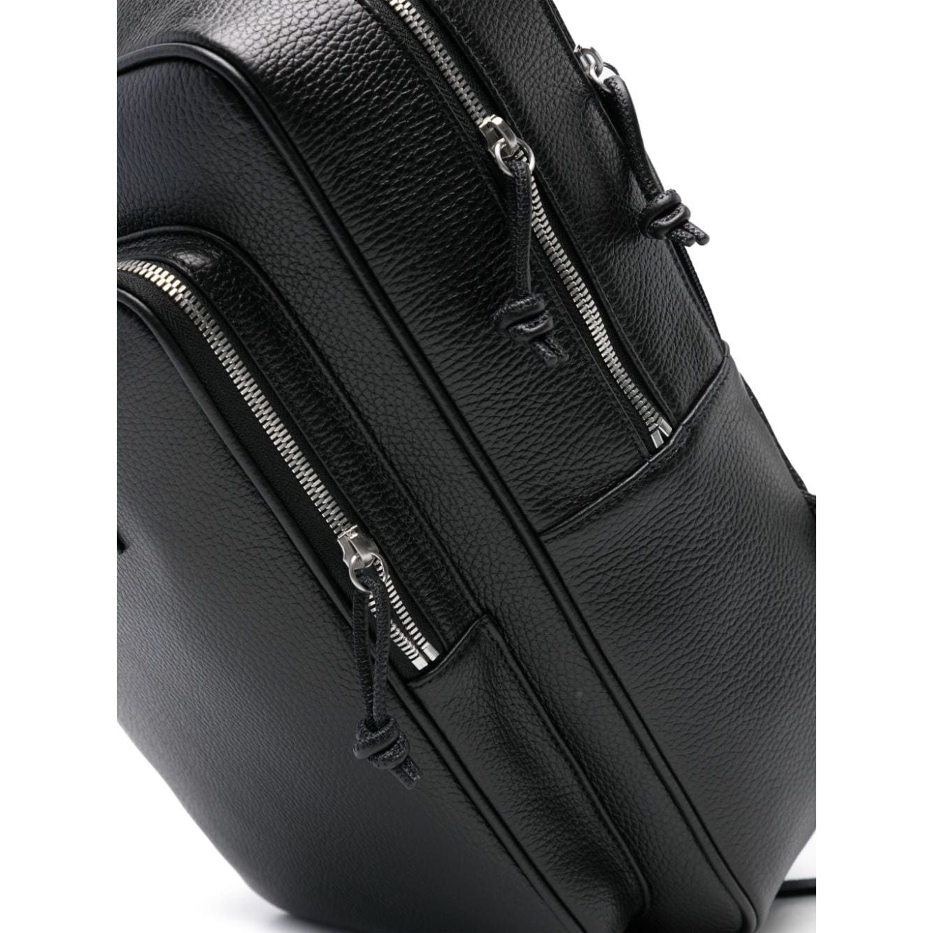 Front view with bag zipped and handles upright.