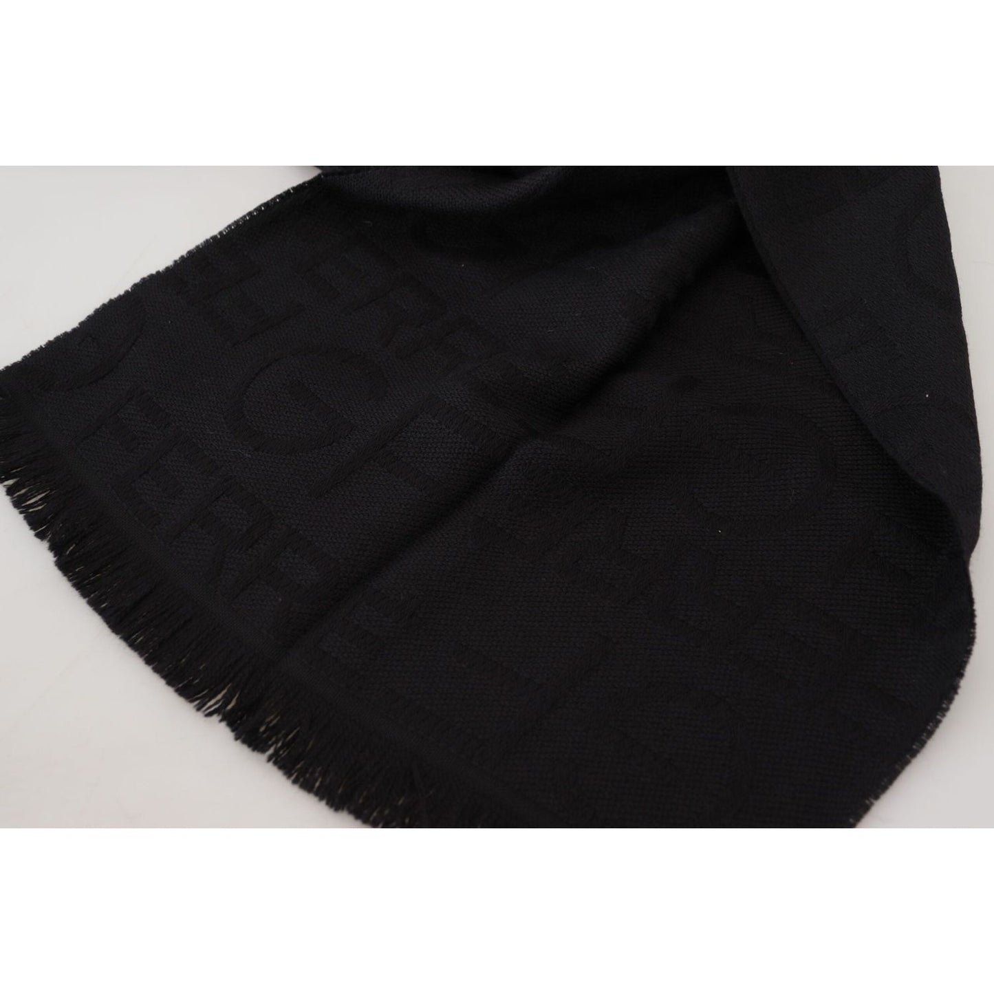 GF Ferre Elegant Wool Scarf with Fringes GF Ferre