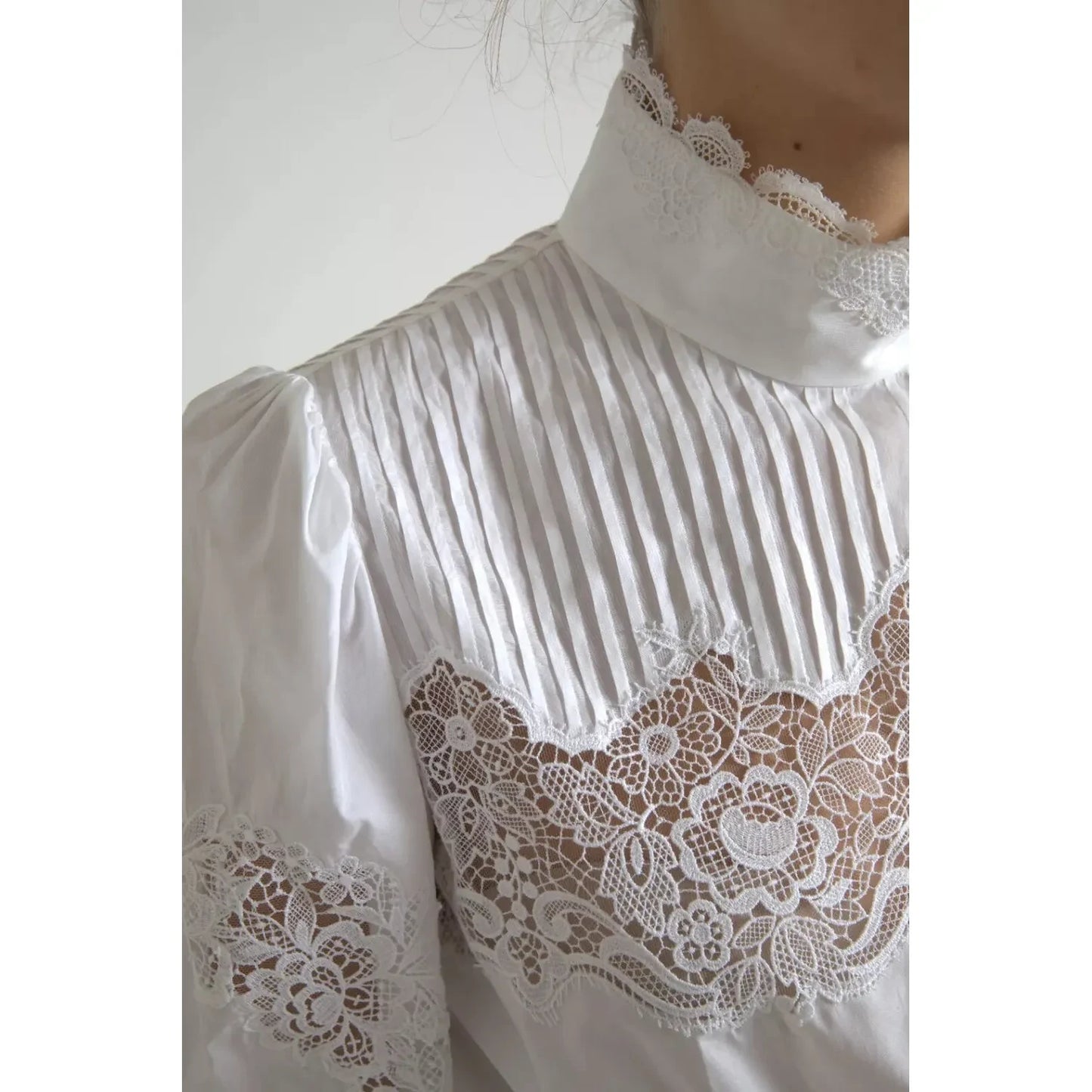 Dolce & Gabbana White Cotton Lace Trim Turtle Neck Top Blouse Dolce & Gabbana