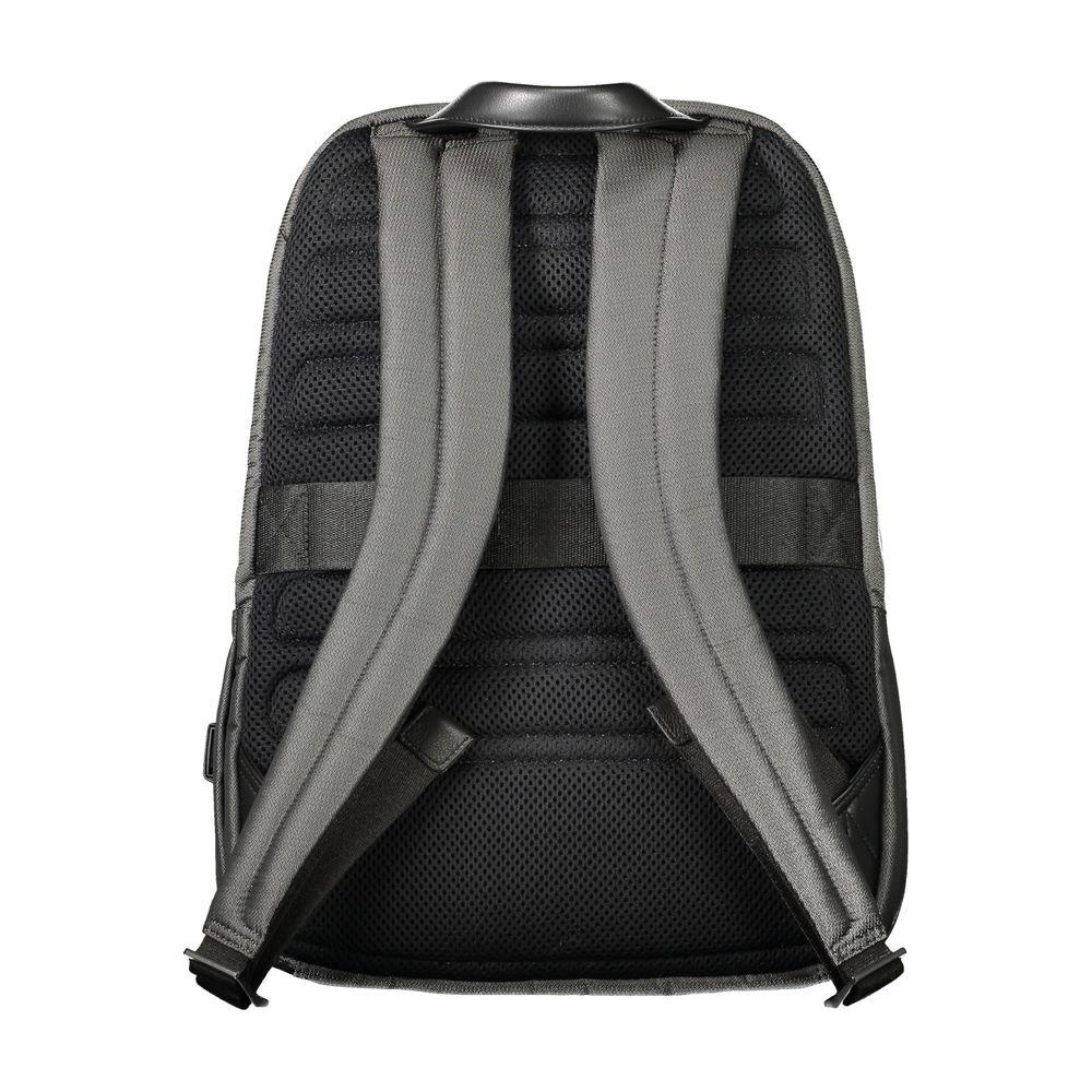 Front view with bag zipped and handles upright.