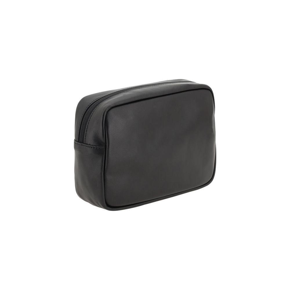 Front view with bag zipped and handles upright.