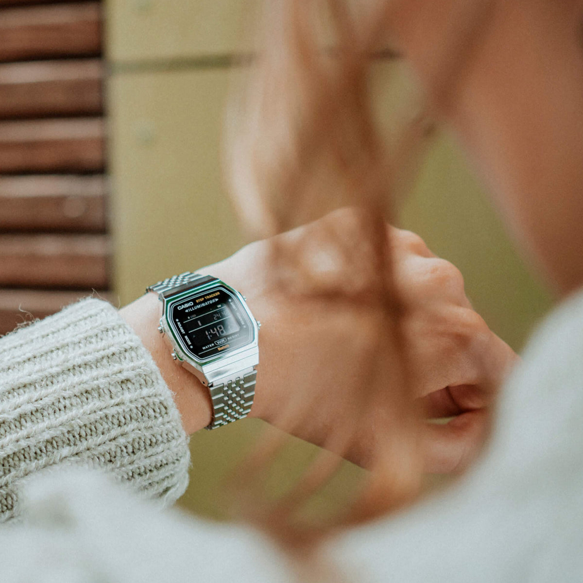 CASIO VINTAGE Mod. BLUETOOTH® SMARTPHONE LINK - SILVER - built-in accelerometer senses body movements + steps counter CASIO COLLECTION & VINTAGE